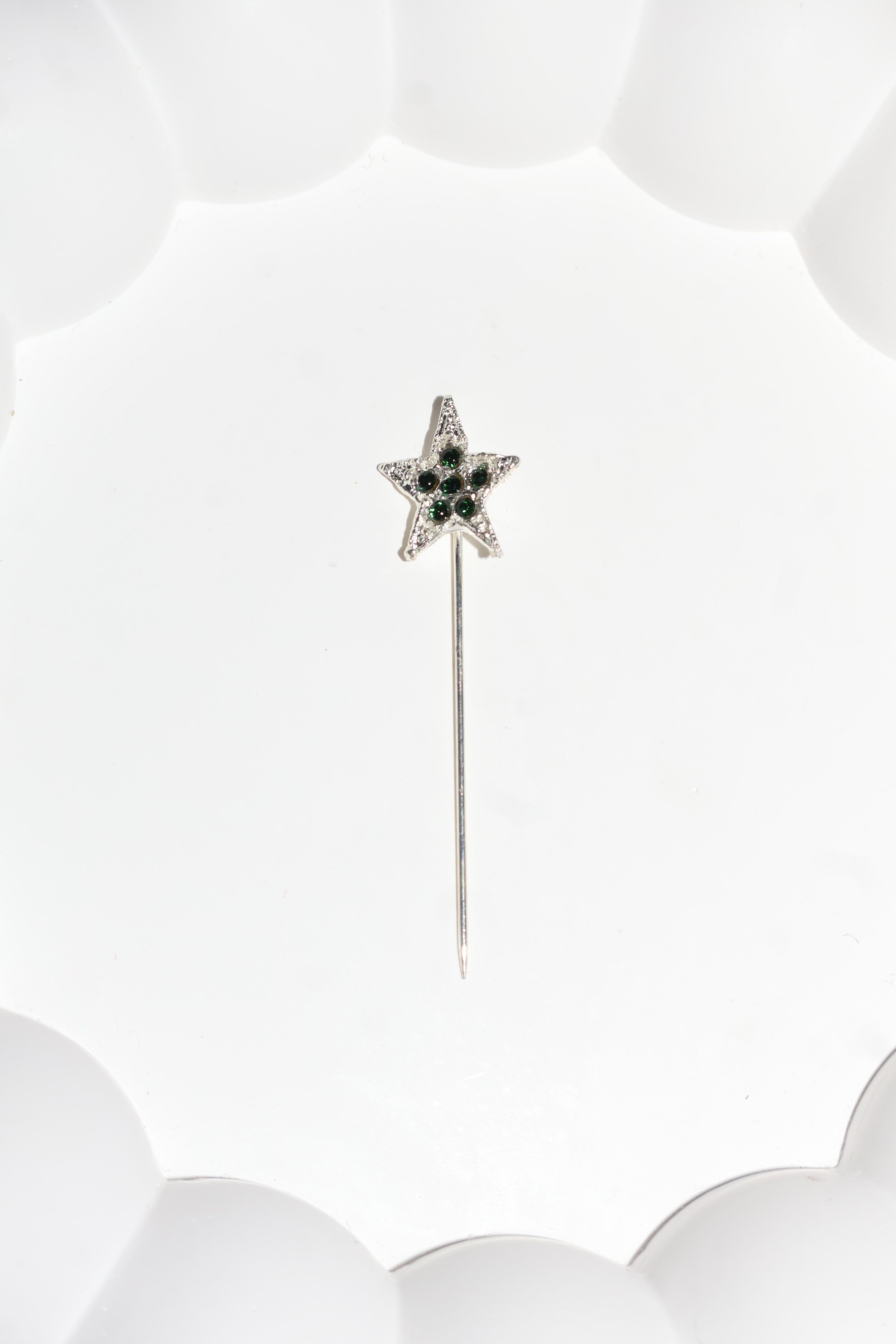 Süslü iğne lacivert taşlı yıldız