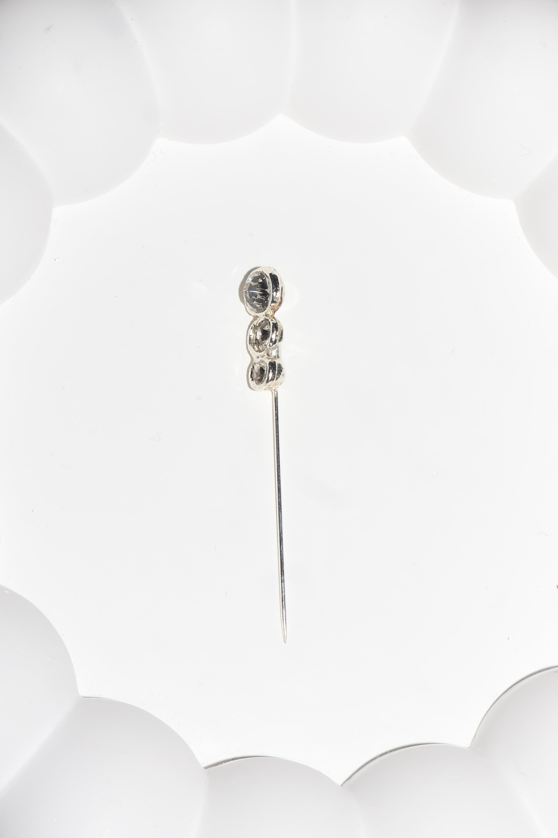 Süslü iğne 3 yuvarlak