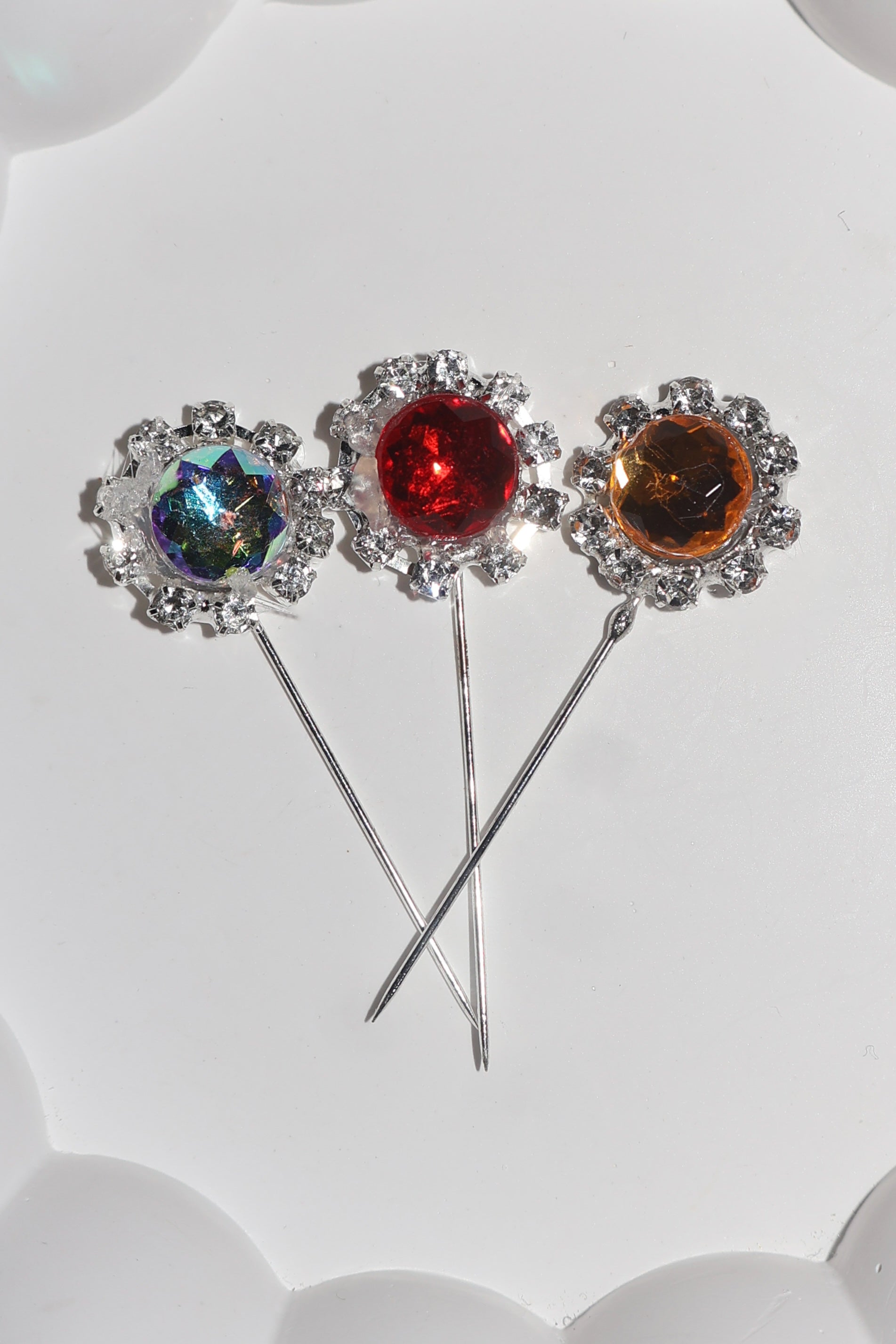 Süslü İğne Hologram Kırmızı Gold Çiçek