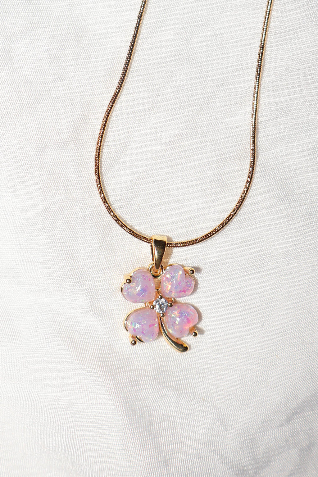 Pembe Yonca Gold Kolye