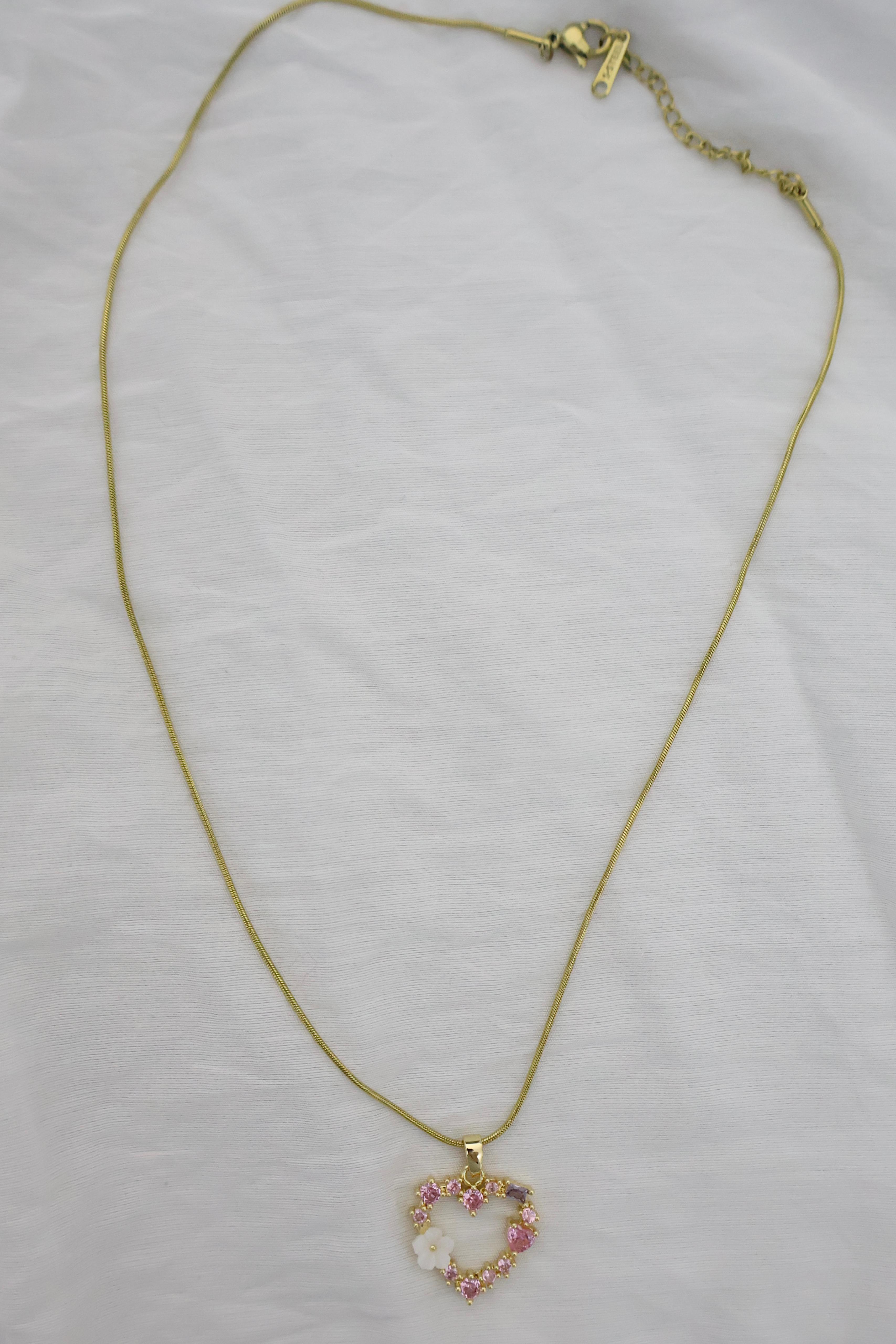 Pembe Kalp Gold Kolye