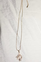 Parlak Çiçek Gold Kolye